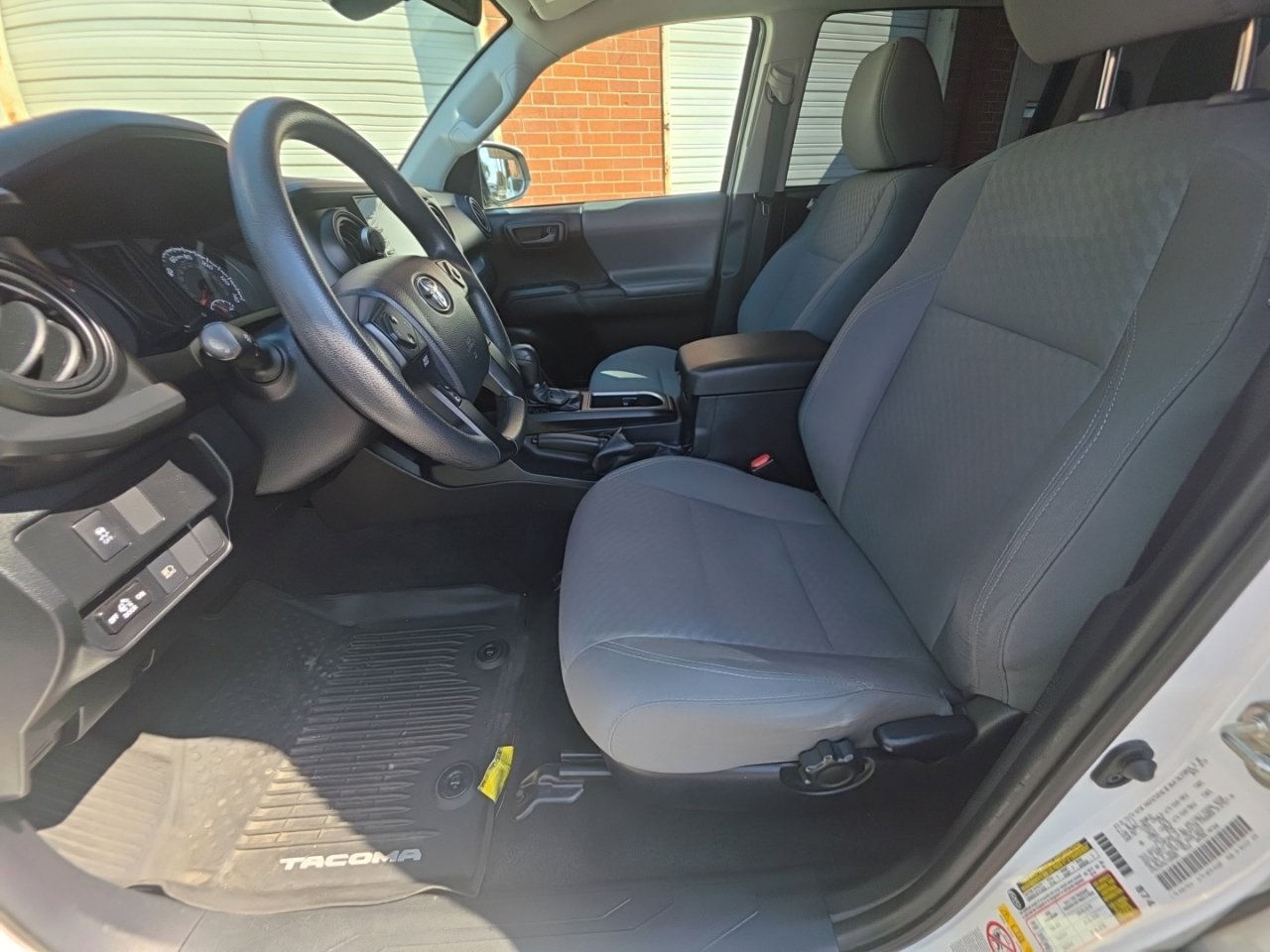 Used 2020 Toyota Tacoma SR AWD/4WD image 16