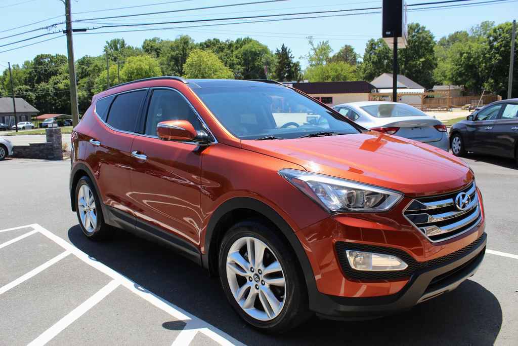 Used 2015 Hyundai Santa Fe Sport 2.0T w/ Option Group 05 FWD image 3