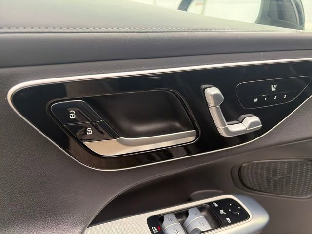Used 2024 Mercedes-Benz GLC 300 image 48