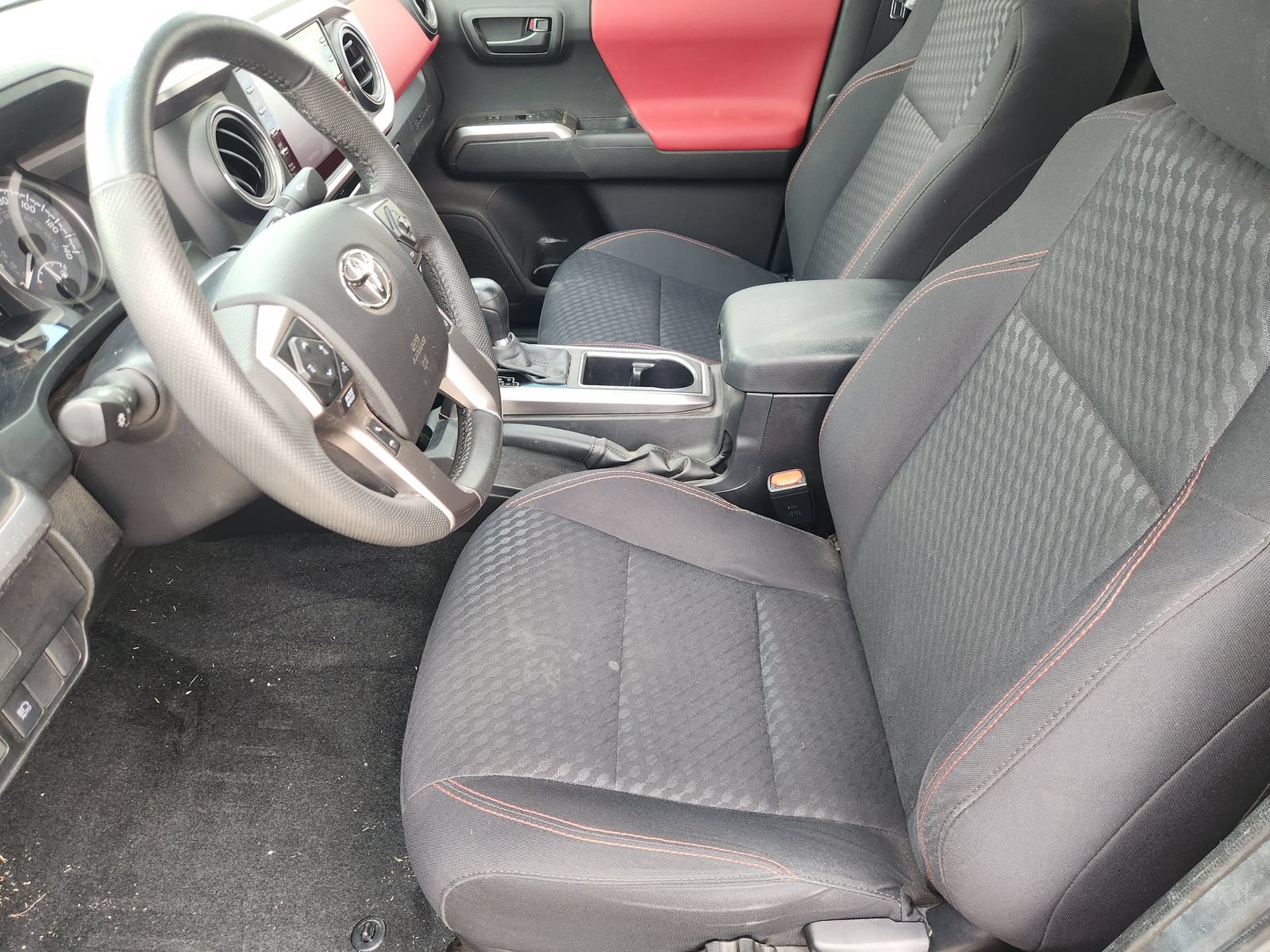 Used 2022 Toyota Tacoma SR5 RWD image 16