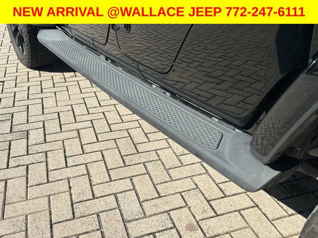Used 2021 Jeep Gladiator Overland AWD/4WD image 14