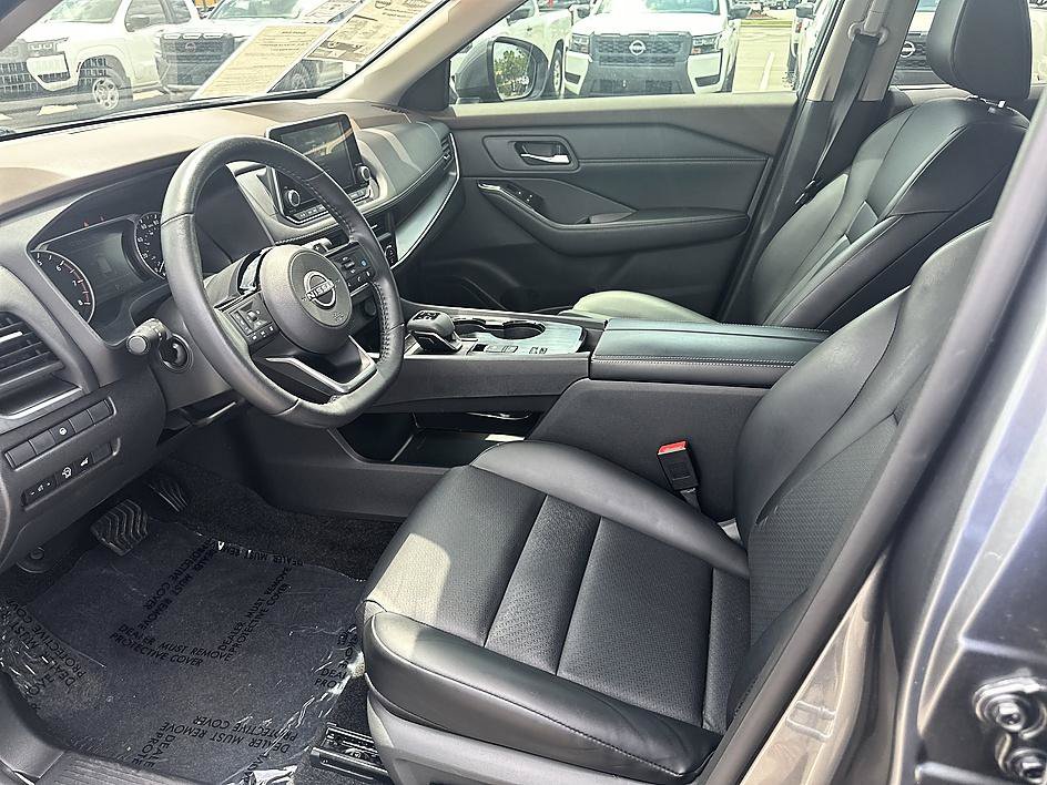 Used 2023 Nissan Rogue SV w/ SV Premium B Package FWD image 13