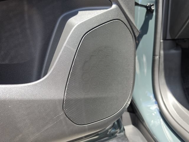Used 2026 Chevrolet Trax LT w/ LT Convenience Package FWD image 21