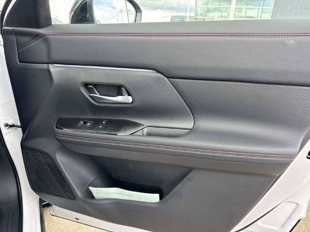 New 2027 Nissan Kicks SR FWD image 16