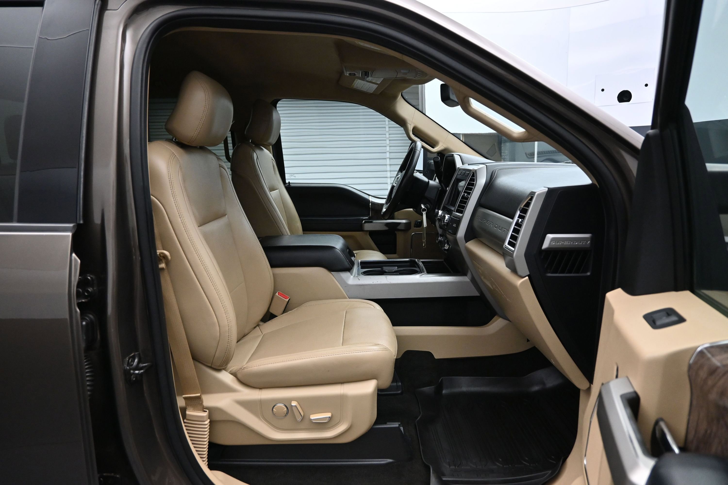 Used 2017 Ford F250 Lariat AWD/4WD image 13