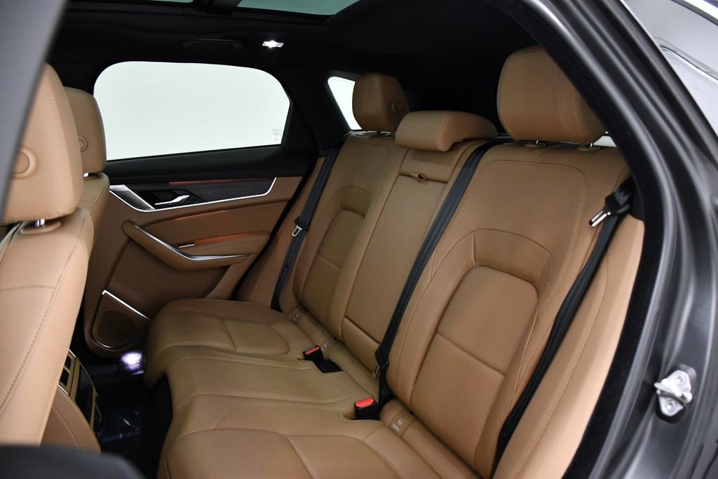 Used 2022 Jaguar F-PACE S image 21