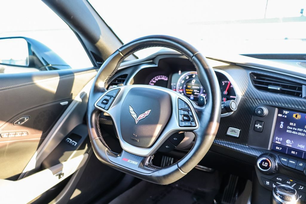 Used 2019 Chevrolet Corvette Z06 RWD image 16