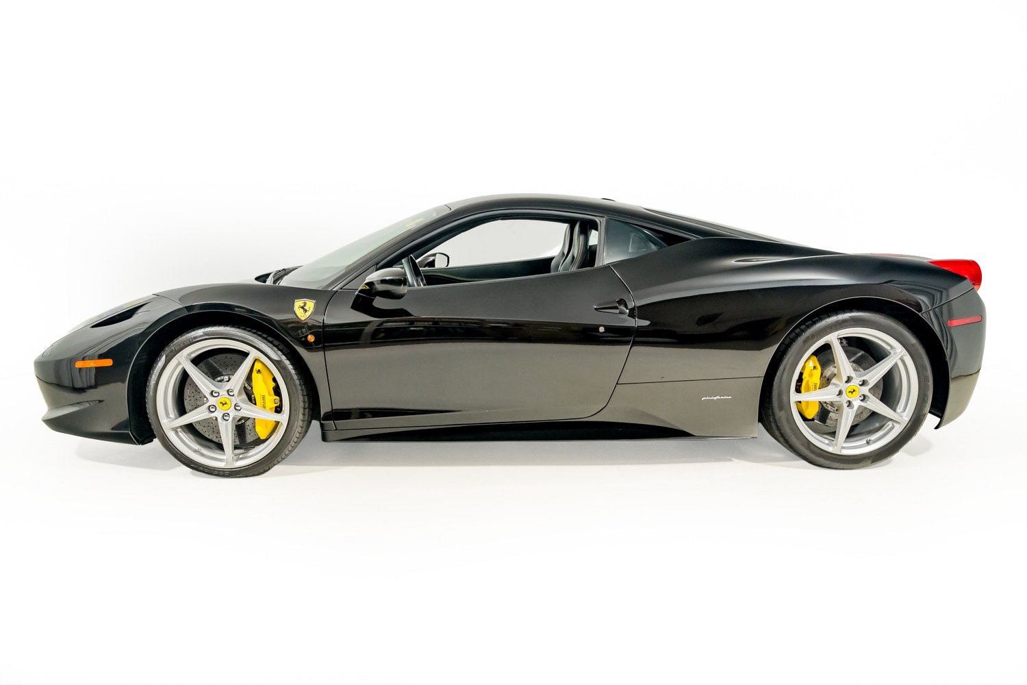 Used 2010 Ferrari 458 Italia Coupe RWD image 3