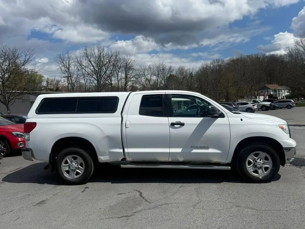 Used 2010 Toyota Tundra 4x4 Double Cab image 4