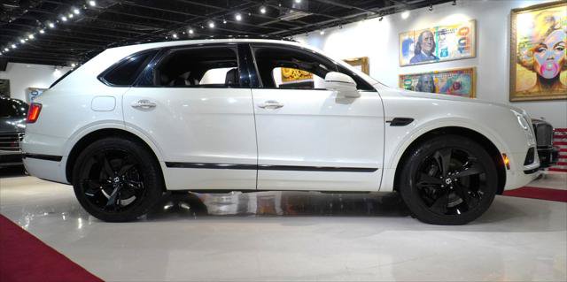 Used 2018 Bentley Bentayga AWD/4WD image 8