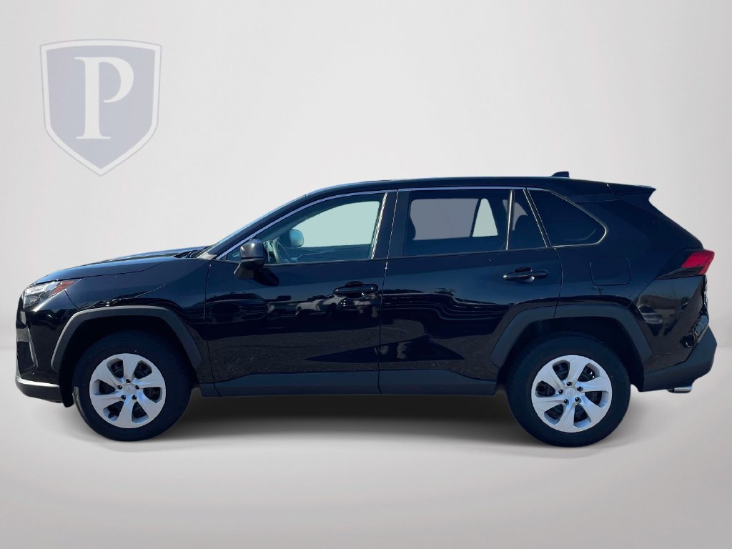 Used 2025 Toyota RAV4 LE FWD image 5