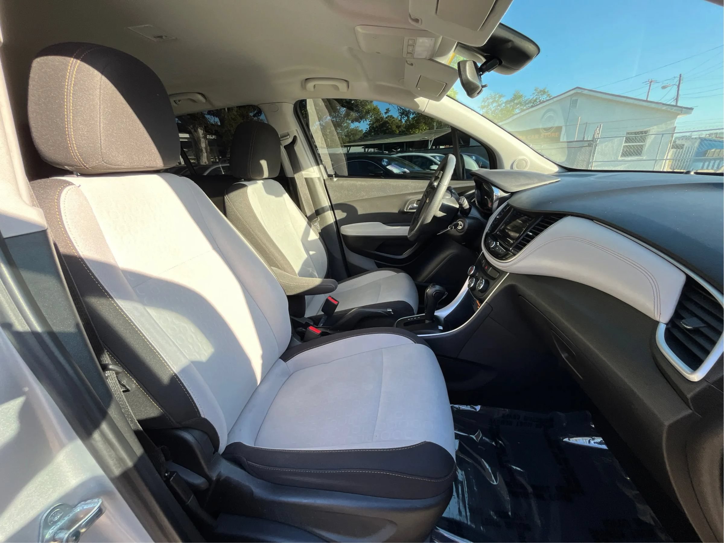 Used 2019 Chevrolet Trax LS FWD image 25