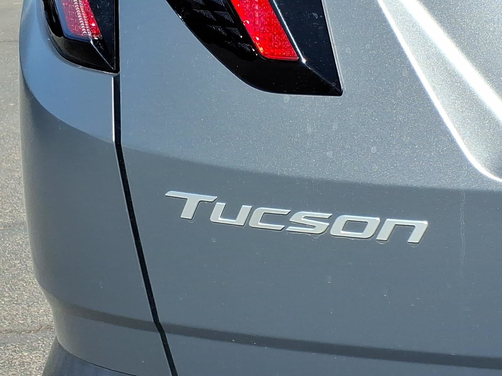 Used 2025 Hyundai Tucson Limited AWD/4WD image 10