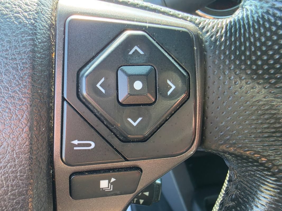 Used 2016 Toyota Tacoma TRD Sport w/ Towing Package AWD/4WD image 20