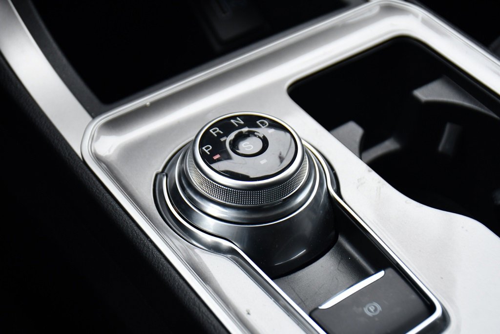 Used 2024 Ford Edge SEL w/ Convenience Package image 32