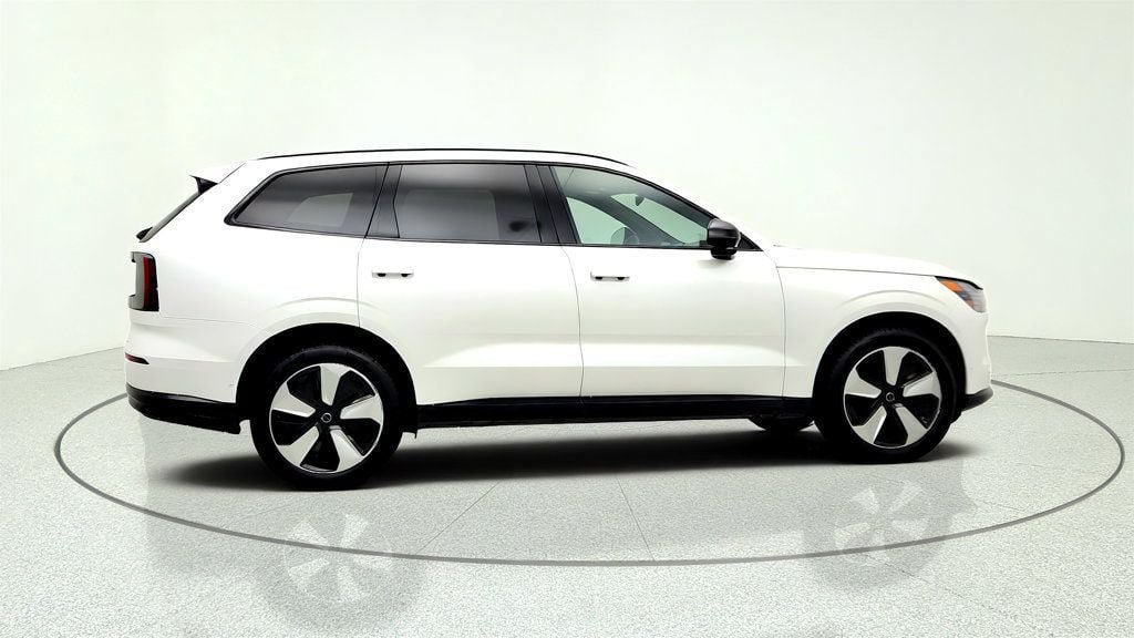 Used 2025 Volvo EX90 Plus AWD/4WD image 4