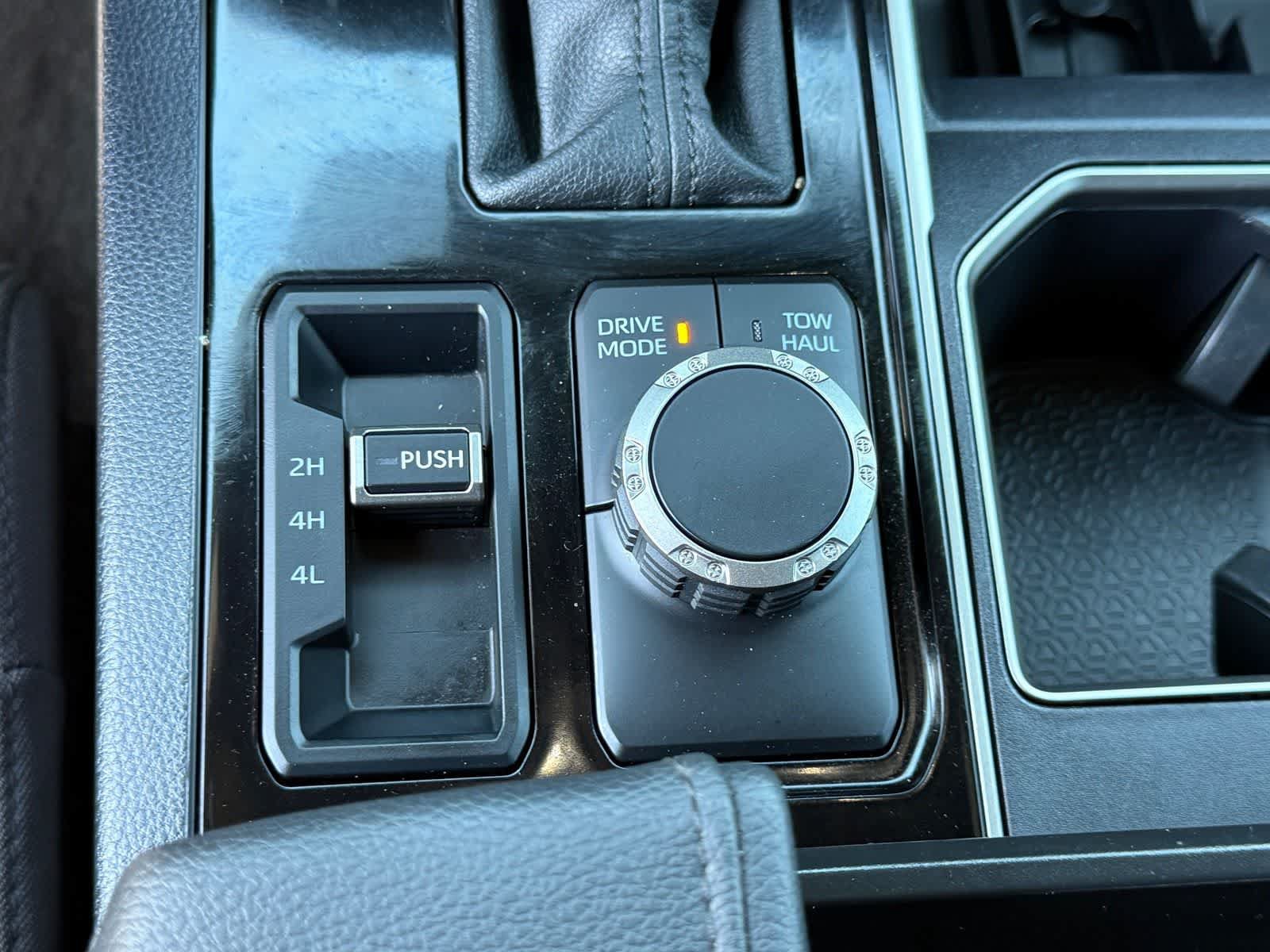 Used 2025 Toyota Tundra SR5 AWD/4WD image 26