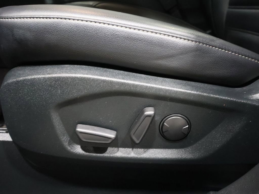 Used 2022 Ford Edge SEL w/ Convenience Package image 13