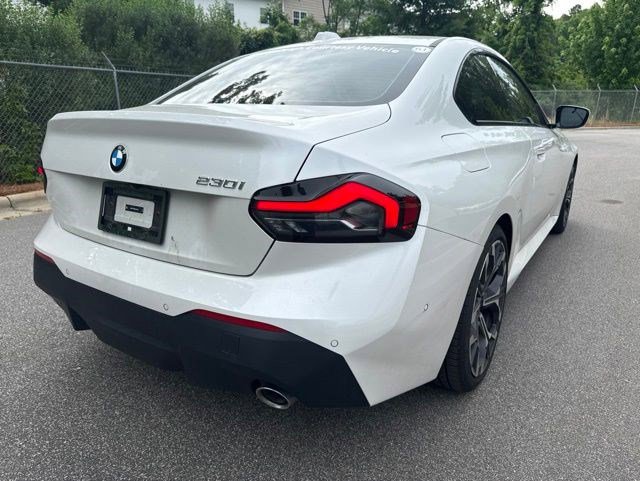 Certified 2025 BMW 230i Coupe w/ Premium Package RWD image 12