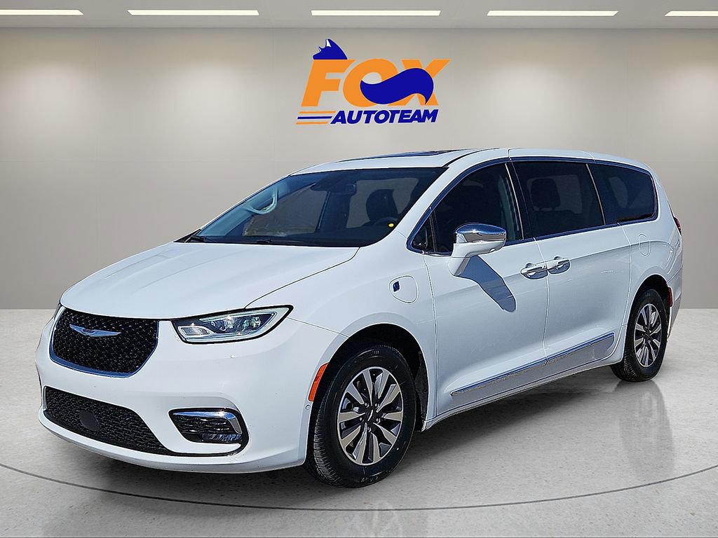 Used 2022 Chrysler Pacifica Limited FWD image 1