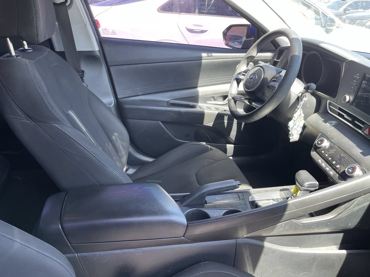 Used 2023 Hyundai Elantra SEL FWD image 5