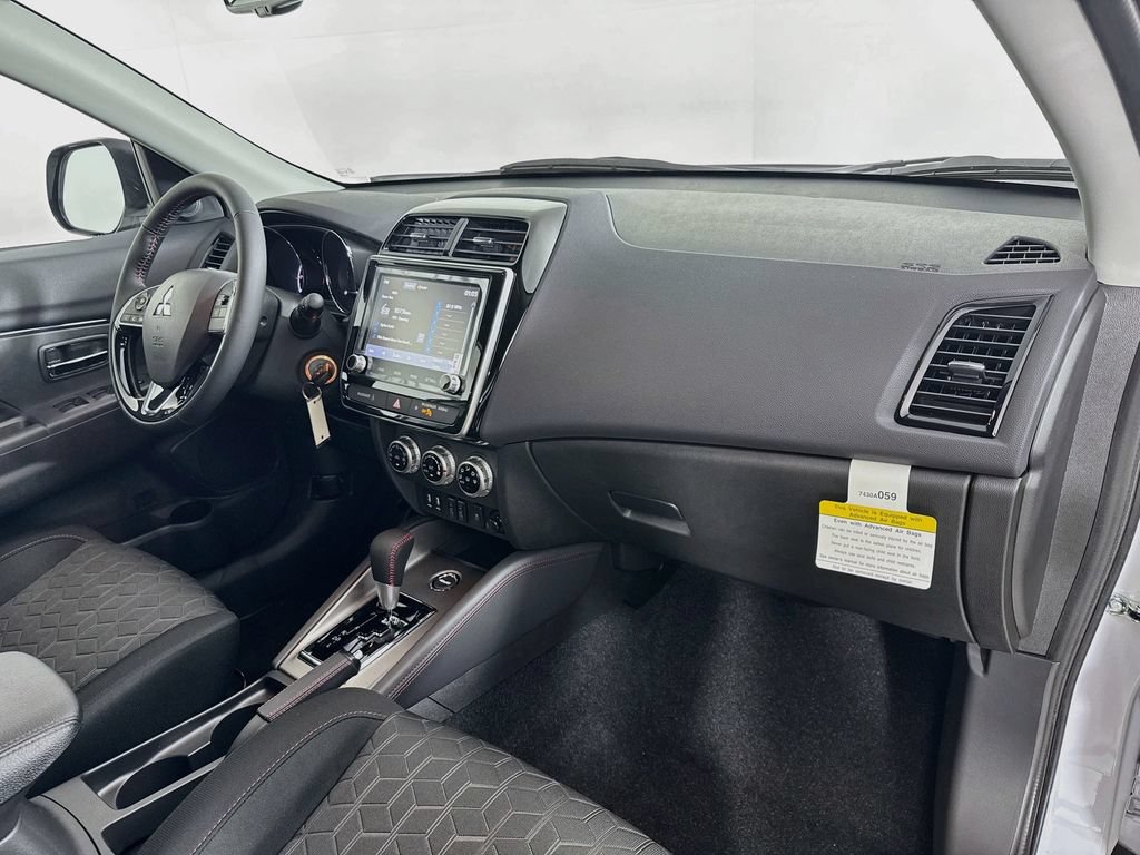 New 2027 Mitsubishi Outlander Sport LE AWD/4WD image 28
