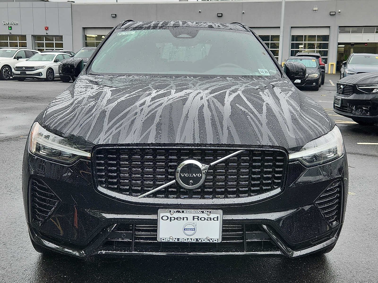 Certified 2025 Volvo XC60 T8 Plus w/ Climate Package AWD/4WD image 2