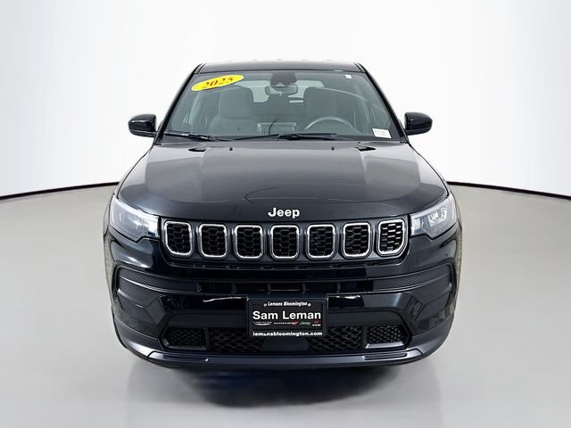 Used 2025 Jeep Compass Sport AWD/4WD image 2