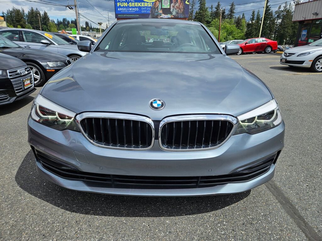 Used 2017 BMW 530i xDrive AWD/4WD image 2