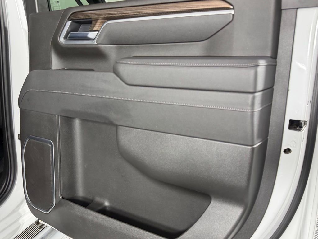 Used 2025 Chevrolet Silverado 2500 LT w/ Convenience Package image 29