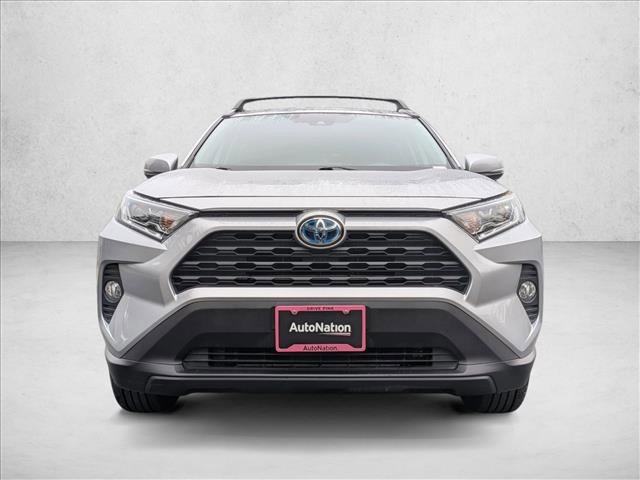 Used 2020 Toyota RAV4 XLE image 2