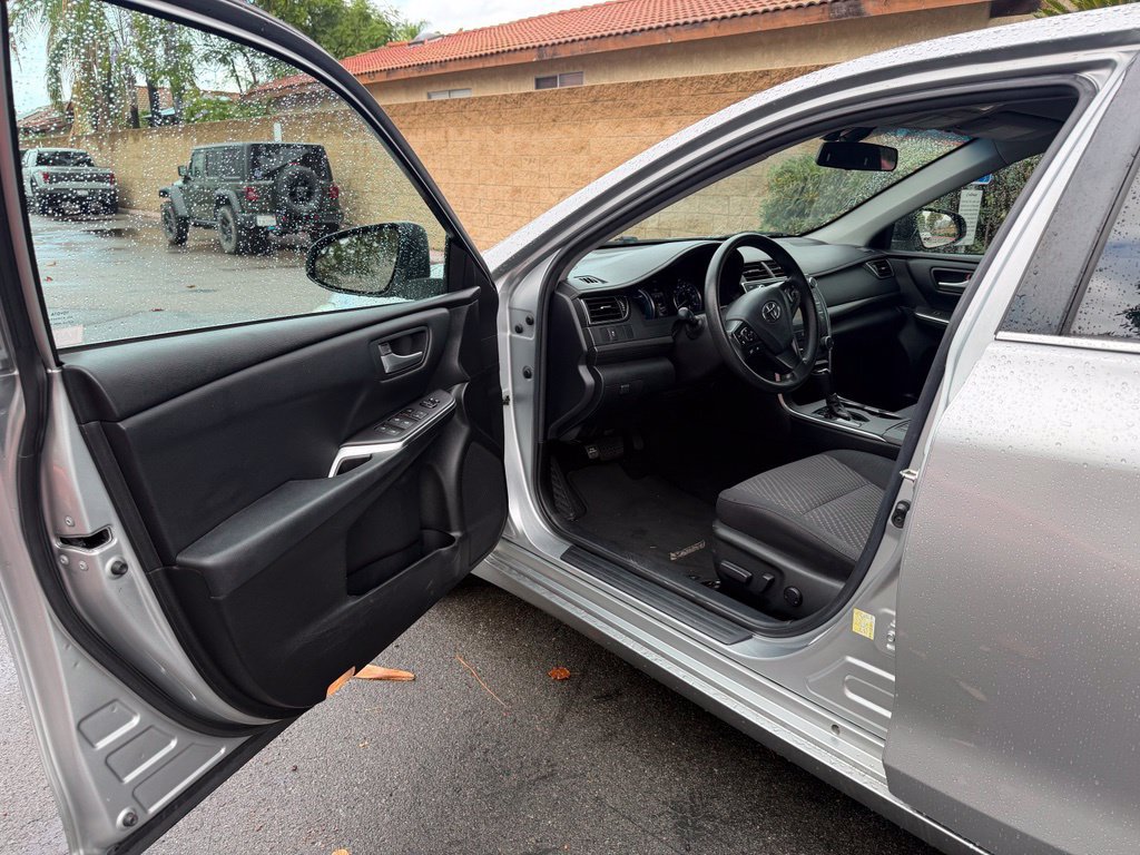 Used 2016 Toyota Camry LE FWD image 18