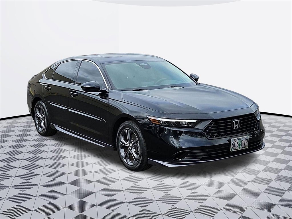 Used 2023 Honda Accord EX image 8