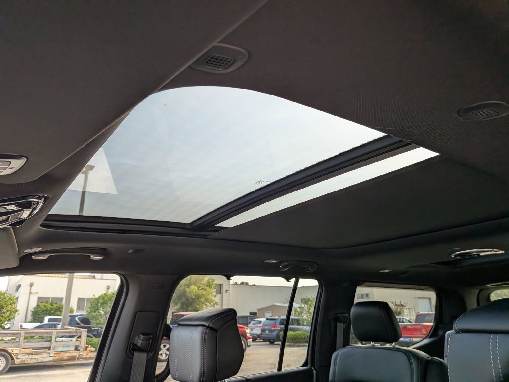 New 2026 Jeep Grand Wagoneer Summit w/ Premium Group III AWD/4WD image 18