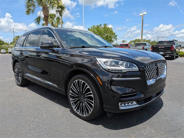 Used 2023 Lincoln Aviator Black Label w/ Dynamic Handling Package image 2