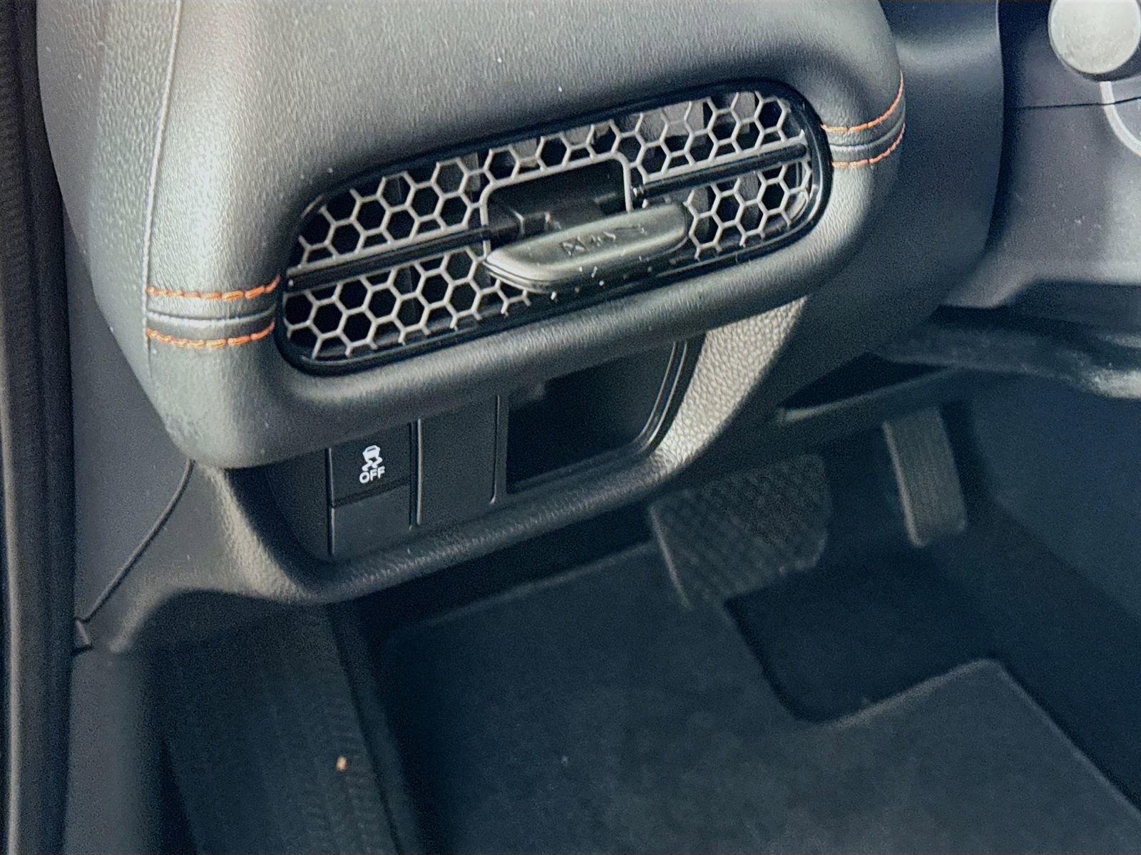 Used 2025 Honda HR-V Sport image 8