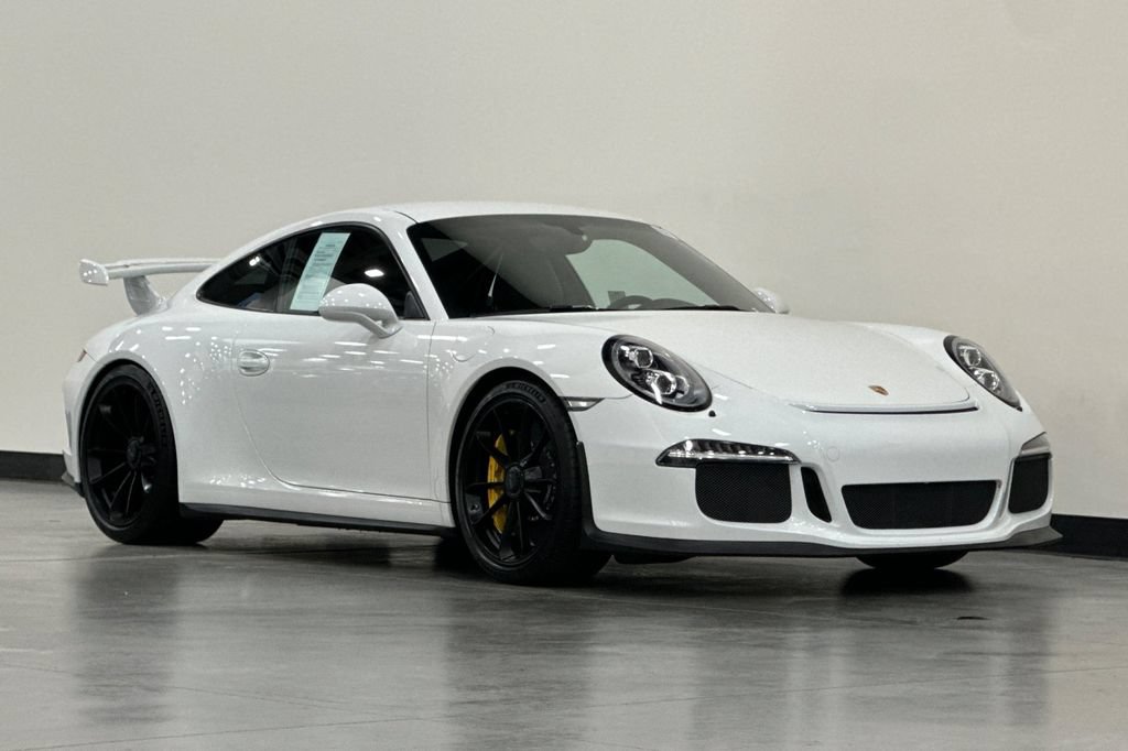 Used 2015 Porsche 911 GT3 RWD image 2