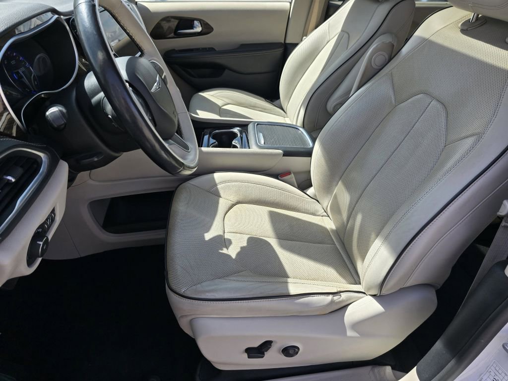 Used 2021 Chrysler Pacifica Limited w/ Premium & Safety Sphere Group AWD/4WD image 33