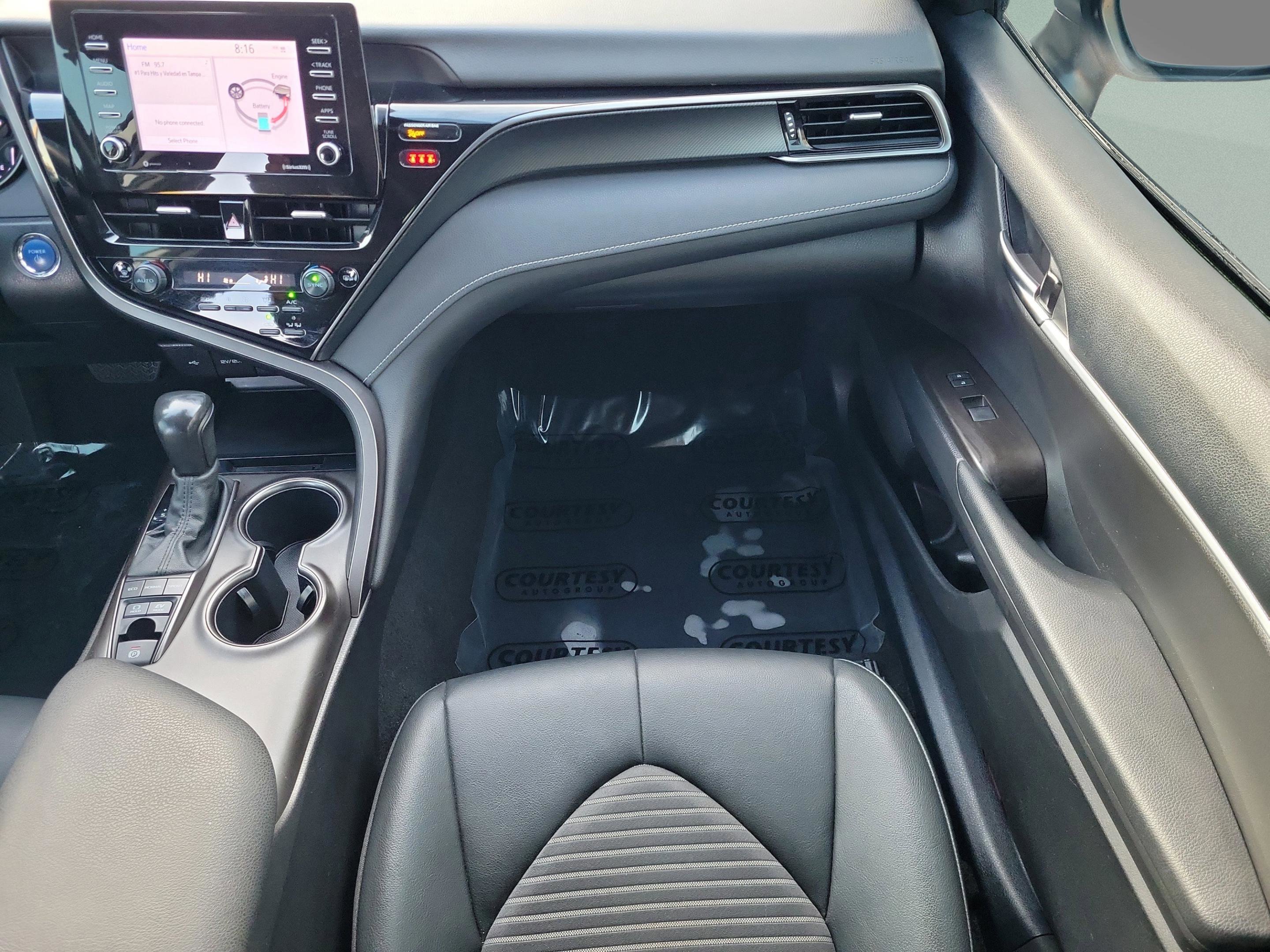 Used 2022 Toyota Camry SE image 18