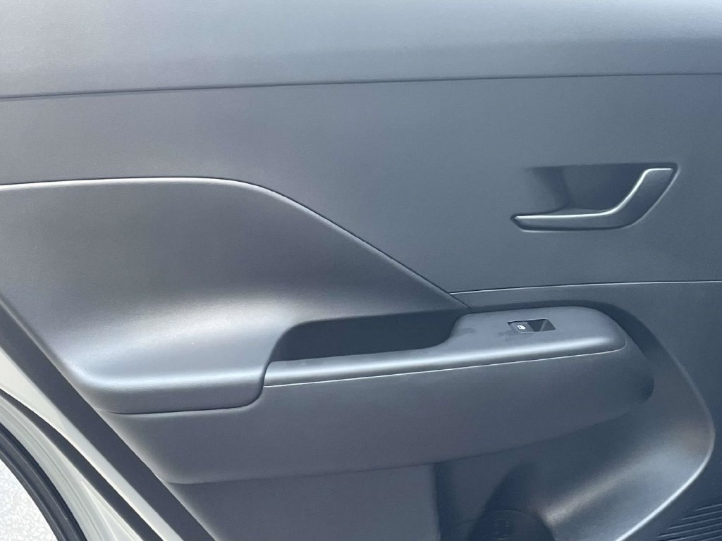 New 2026 Hyundai Kona SE FWD image 9
