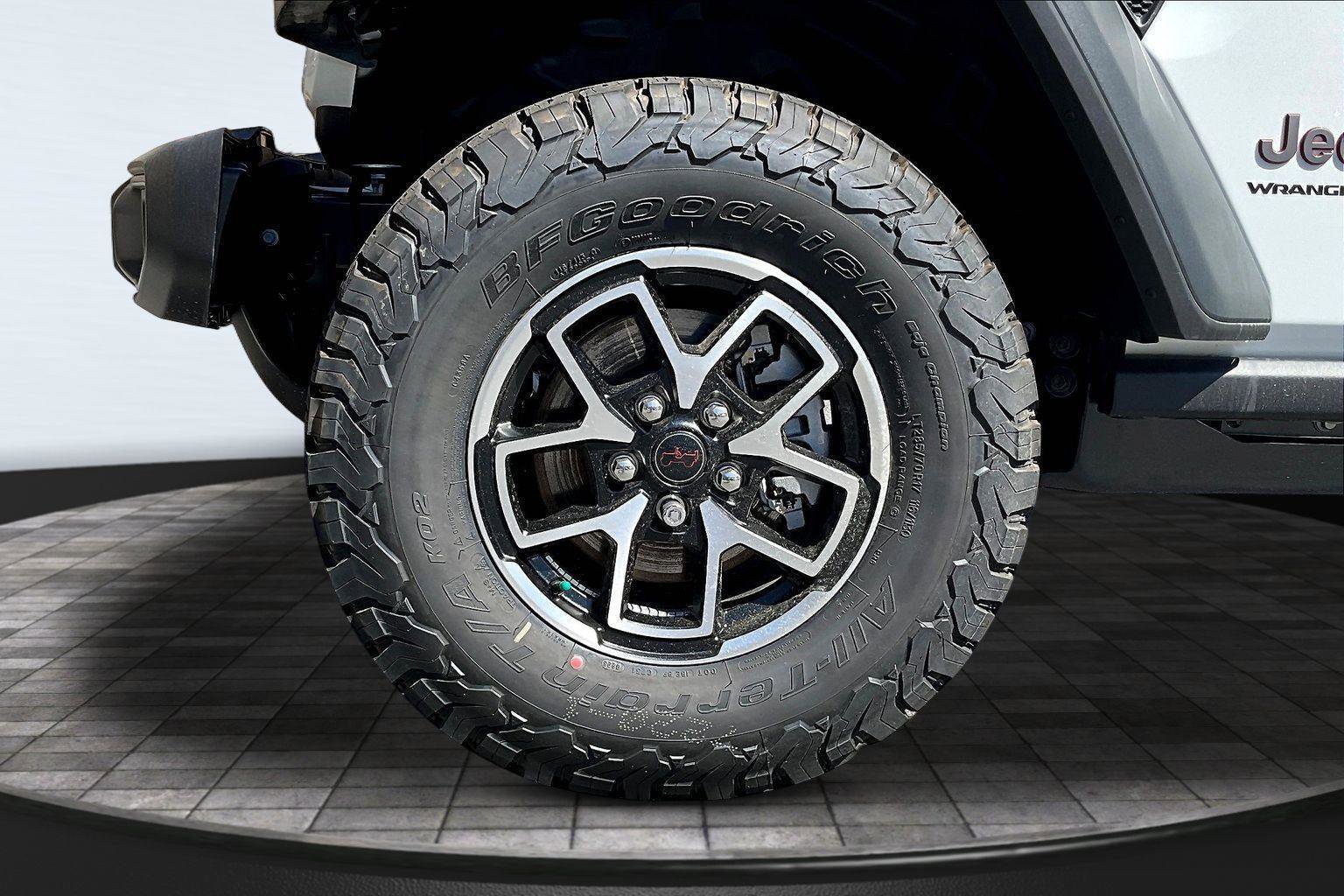 New 2026 Jeep Wrangler Unlimited Rubicon AWD/4WD image 11