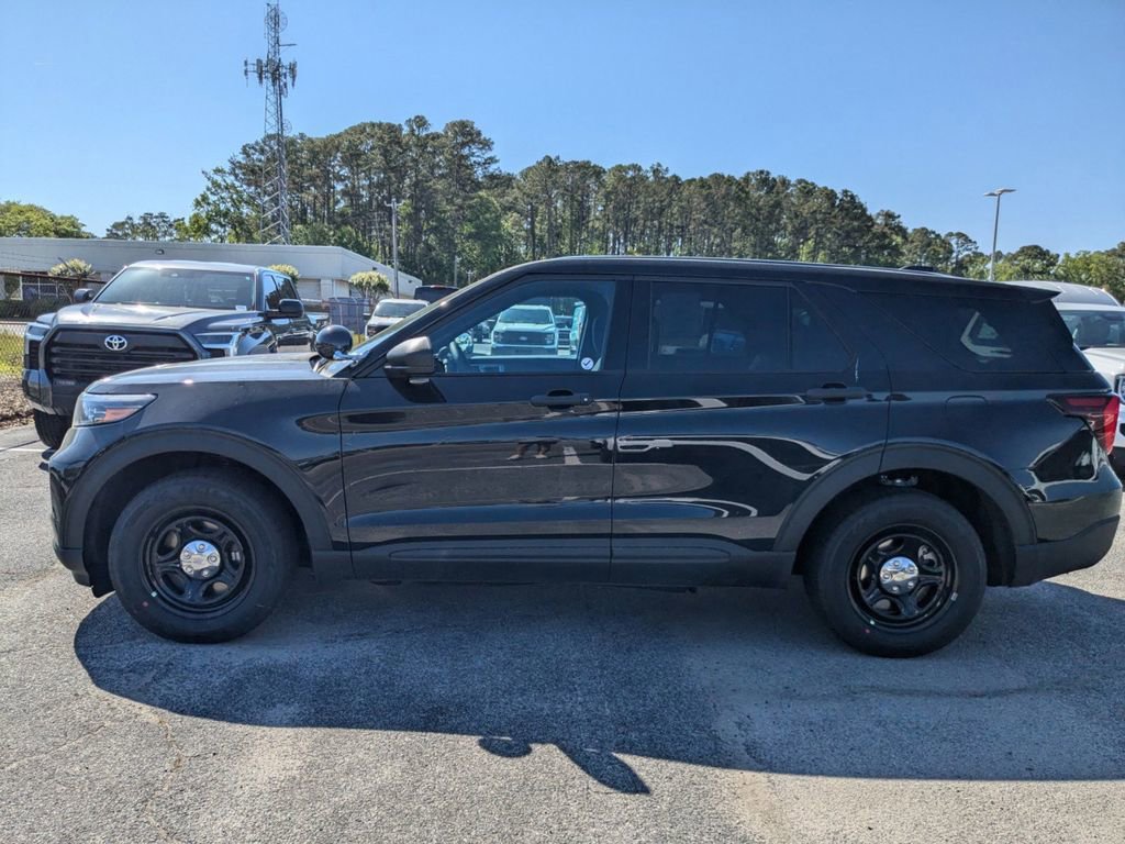 New 2025 Ford Explorer 4WD Police Interceptor image 7