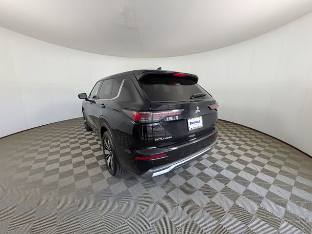 Used 2025 Mitsubishi Outlander SE AWD/4WD image 12