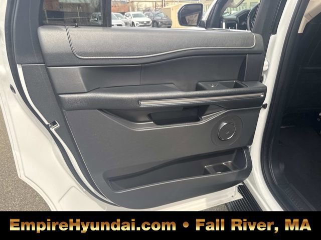 Used 2024 Ford Expedition Max XLT image 18