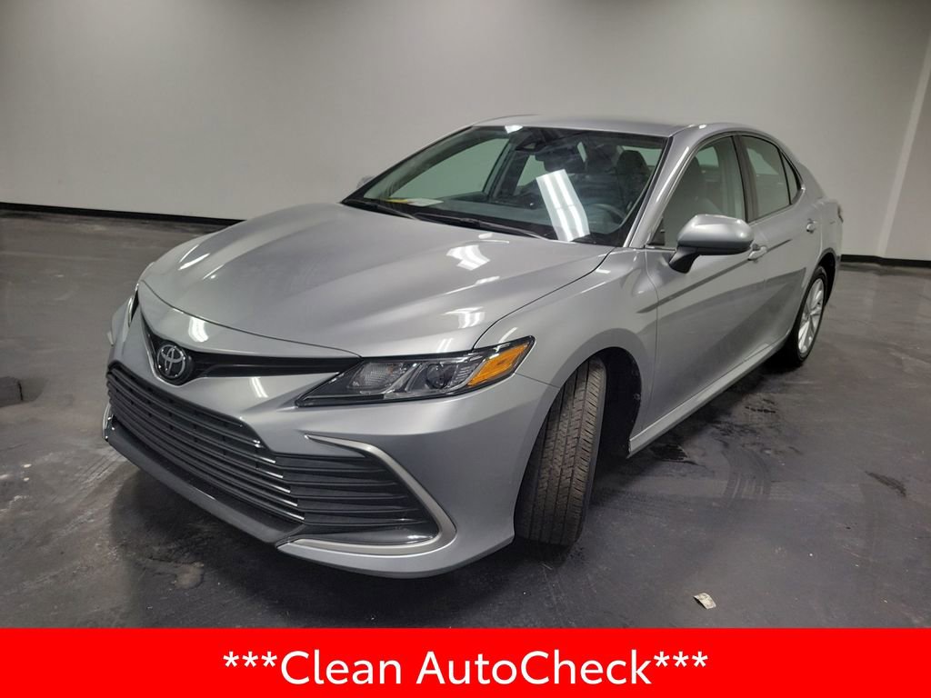 Used 2023 Toyota Camry LE image 4