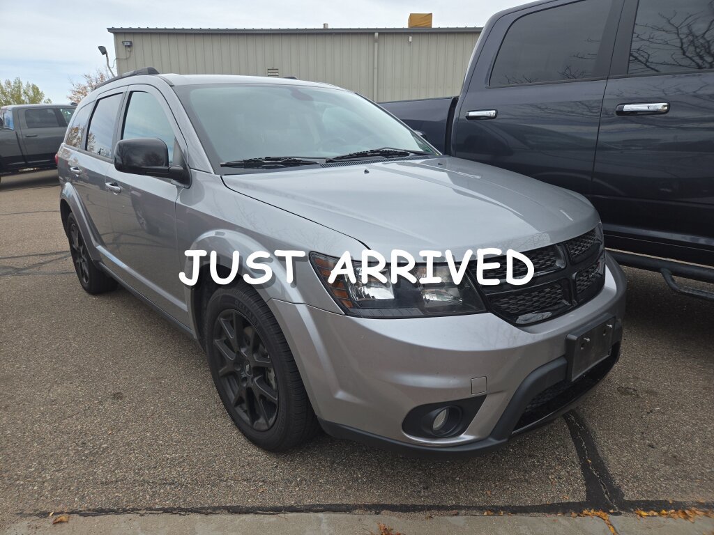 Used 2019 Dodge Journey SE w/ Blacktop Package FWD image 1