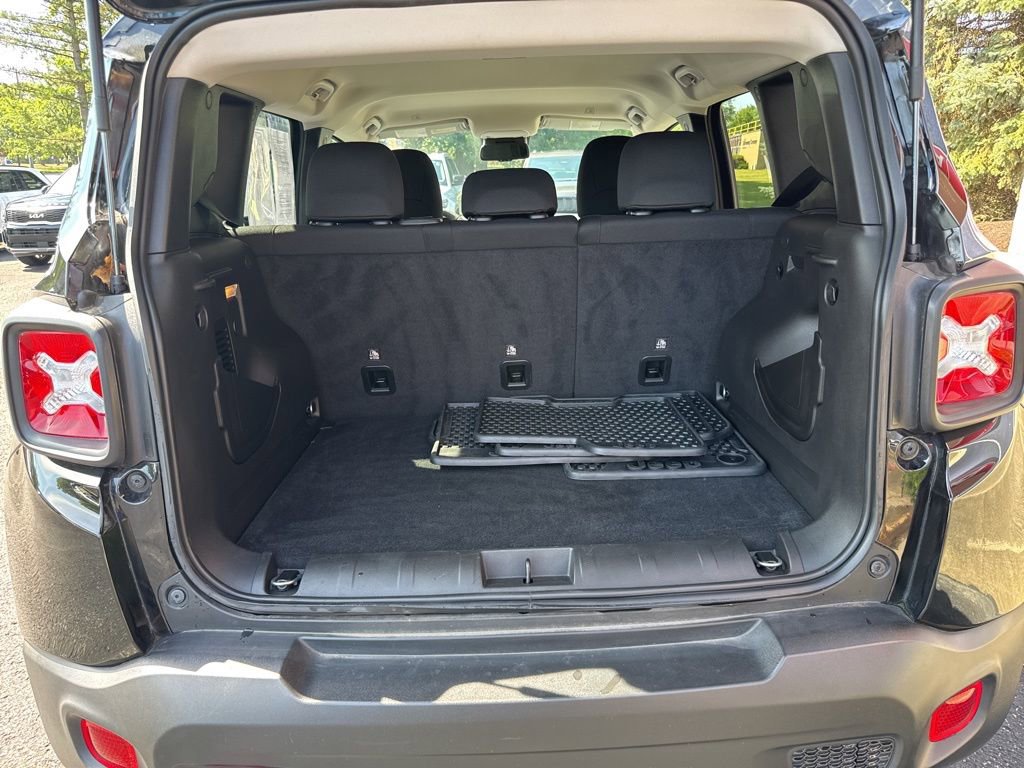 Used 2023 Jeep Renegade Trailhawk image 51