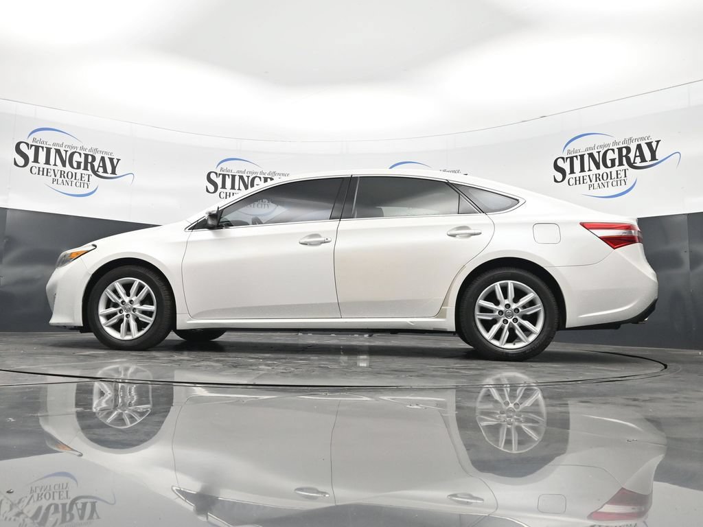 Used 2014 Toyota Avalon XLE FWD image 29