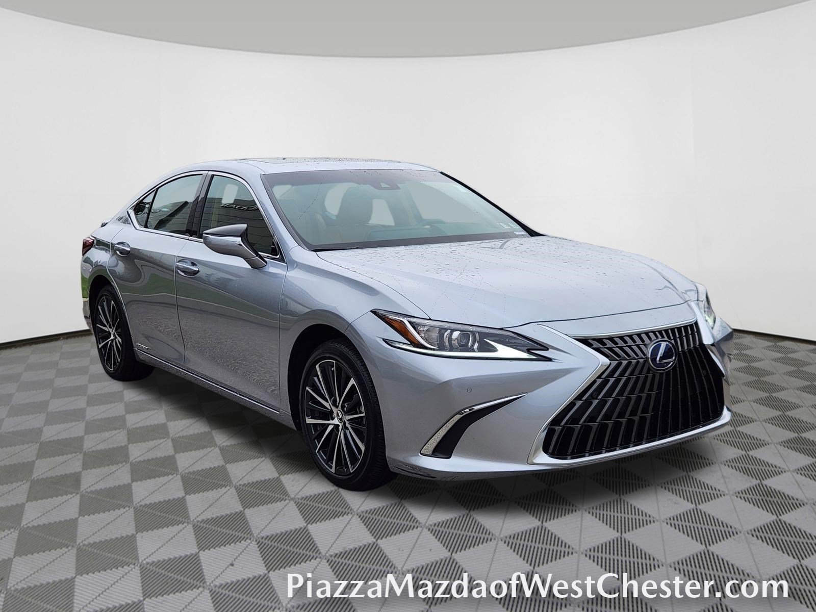 Used 2022 Lexus ES 300h w/ Premium Package