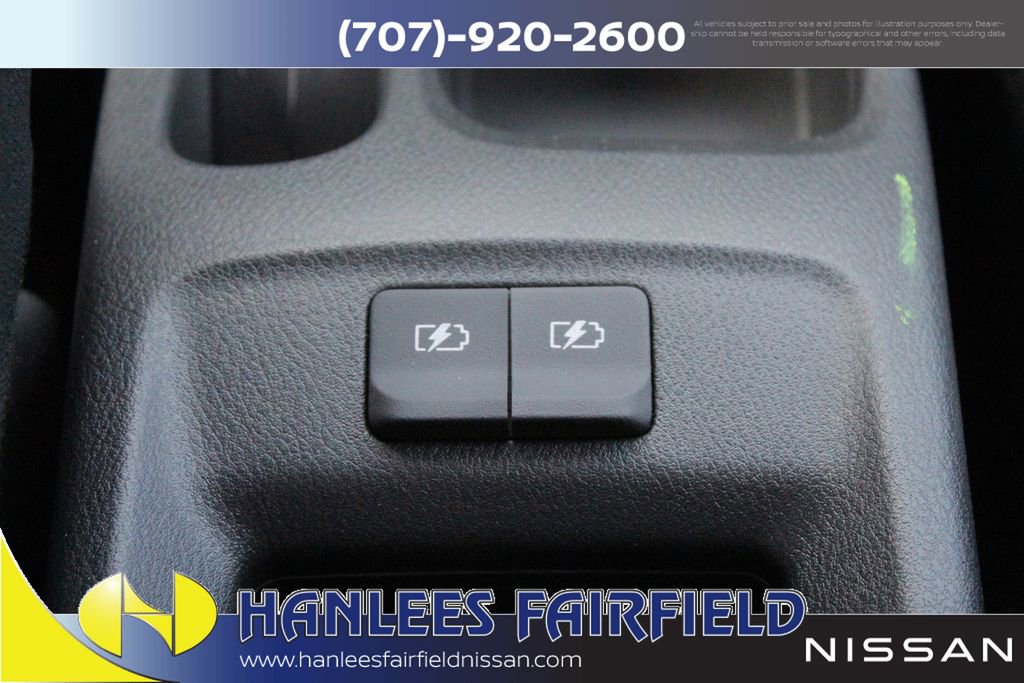 New 2025 Nissan Versa SV w/ Trunk Package FWD image 18